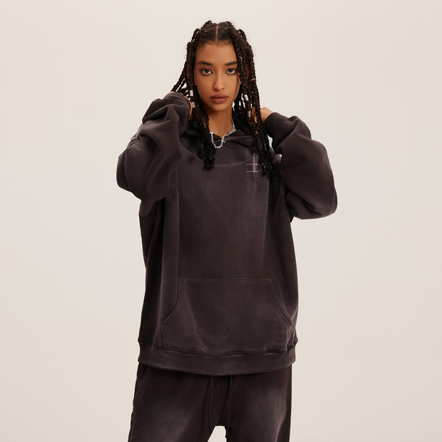 SUDADERA “DUSTCORE 400” — LO BÁSICO HECHO PODEROSO